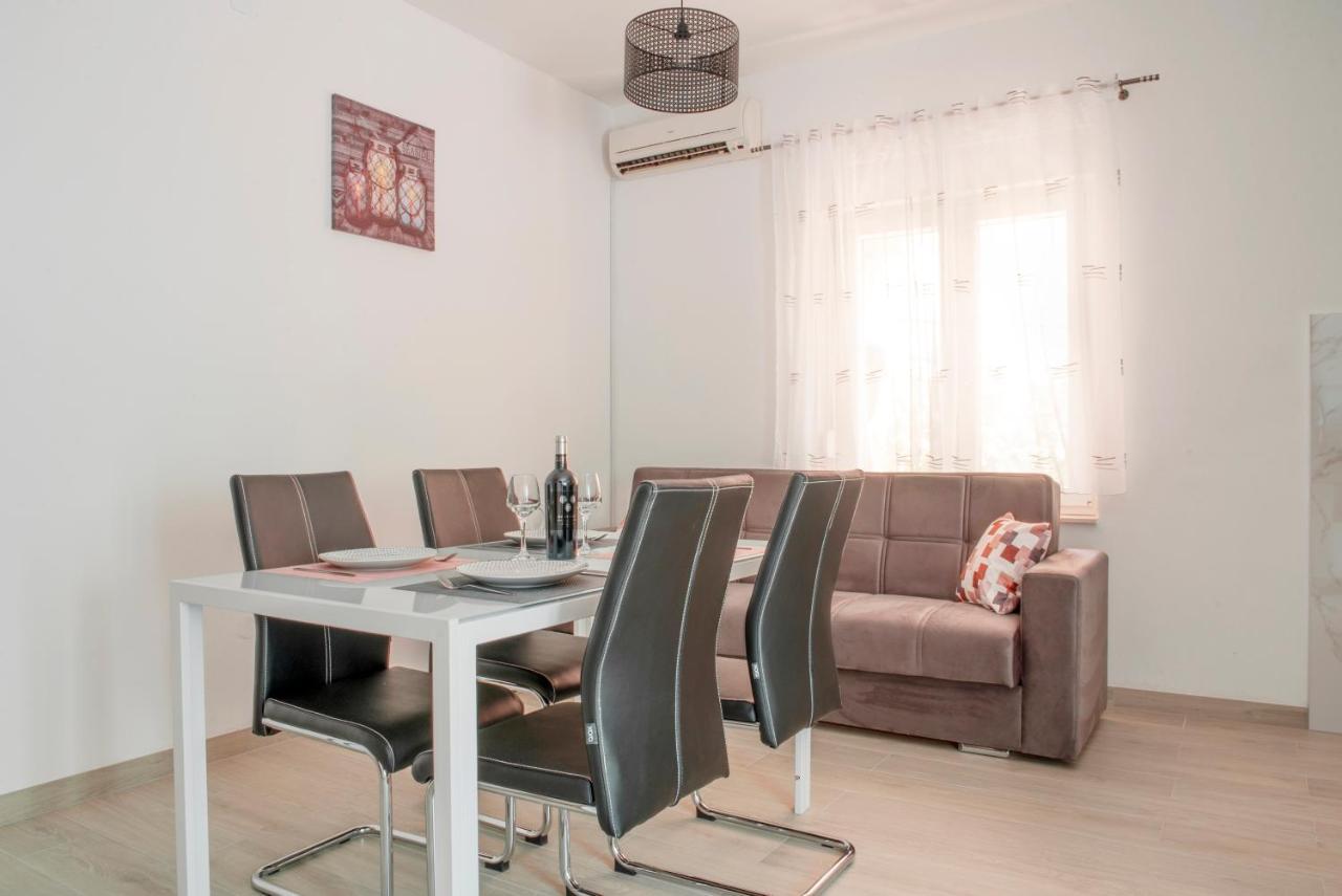 Apartmani Vudrag トロギール エクステリア 写真