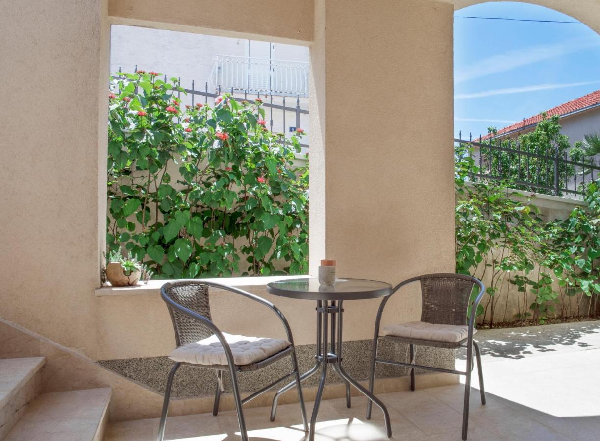 Apartmani Vudrag トロギール エクステリア 写真